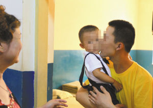 在监区，见到了亲人吃上了饺子