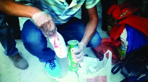 毒品藏在薯片盒里