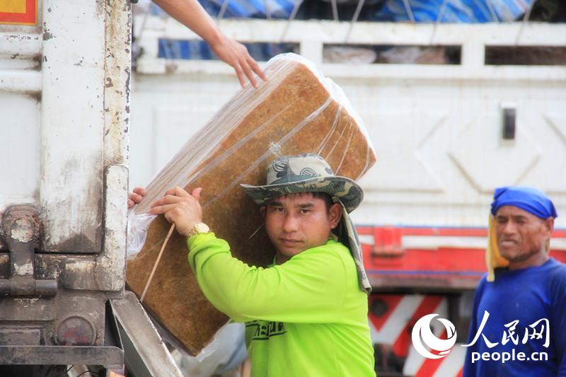 枪声之后：昔日贩毒&ldquo;金三角&rdquo;如今成黄金通道【4】