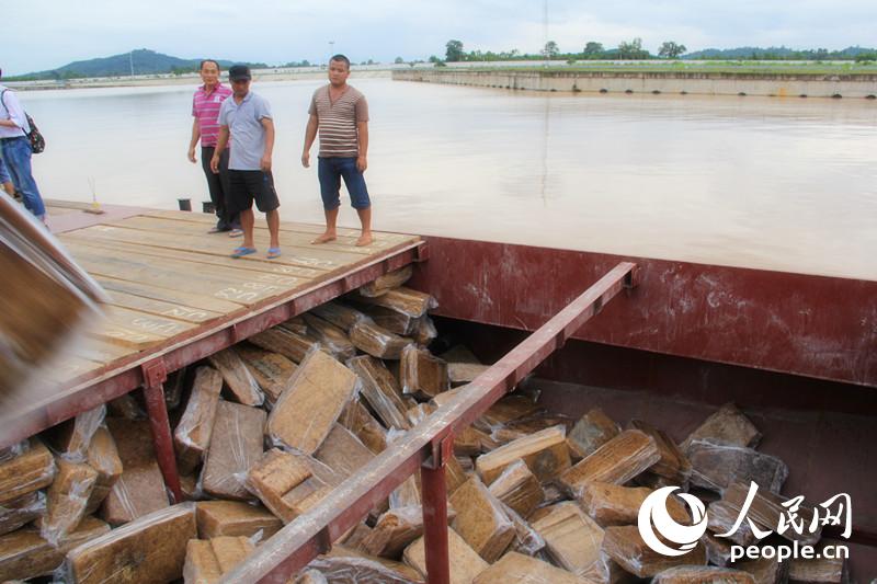 枪声之后：昔日贩毒&ldquo;金三角&rdquo;如今成黄金通道【6】