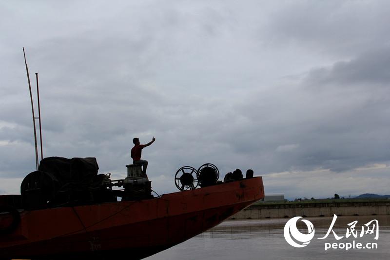 枪声之后：昔日贩毒&ldquo;金三角&rdquo;如今成黄金通道【8】