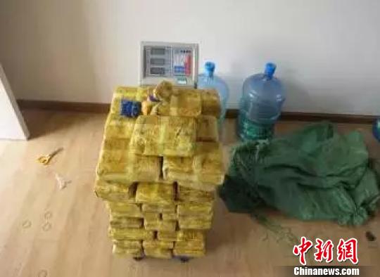 云南玉溪警方连破两起特大运输毒品案缴获毒品逾63公斤