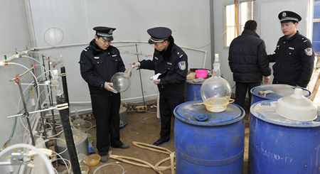 山东成功捣毁一非法买卖易制毒物品窝点