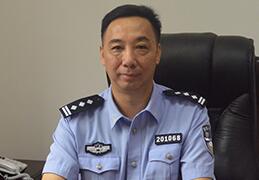 对话梁毓锦：为群众撑起安居乐业的平安伞