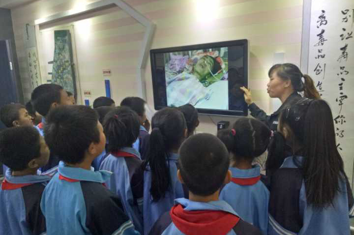 “禁毒流动课堂”进网格