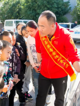 全国残运会冠军张意隆为家乡禁毒宣传助力