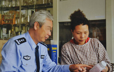 吉林57岁民警患喉癌坚持奋斗禁毒一线