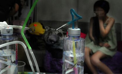 福州：女记者助民警擒获一对吸毒姐妹(图)