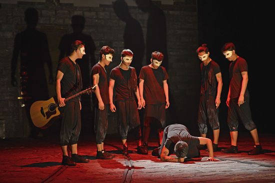 禁毒戏剧进入社区 禁毒展览走进戏剧村